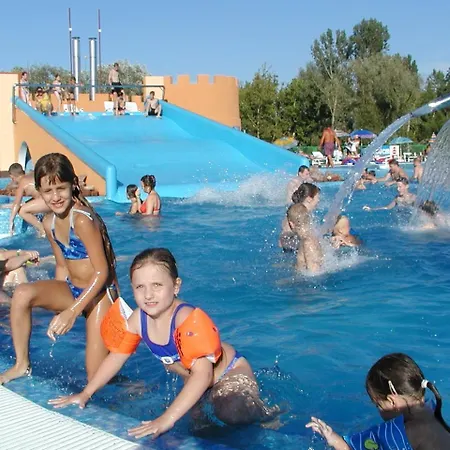 Ferienhaus Holiday In 34540 Balatonlelle